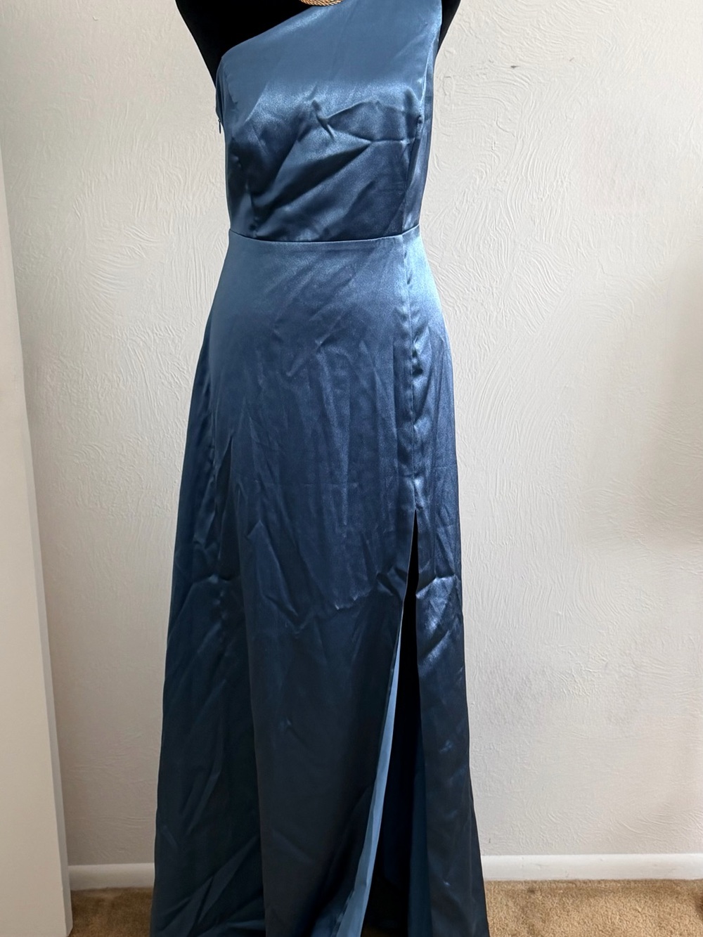 Elegant Blue Satin Evening Dress with Side Slit